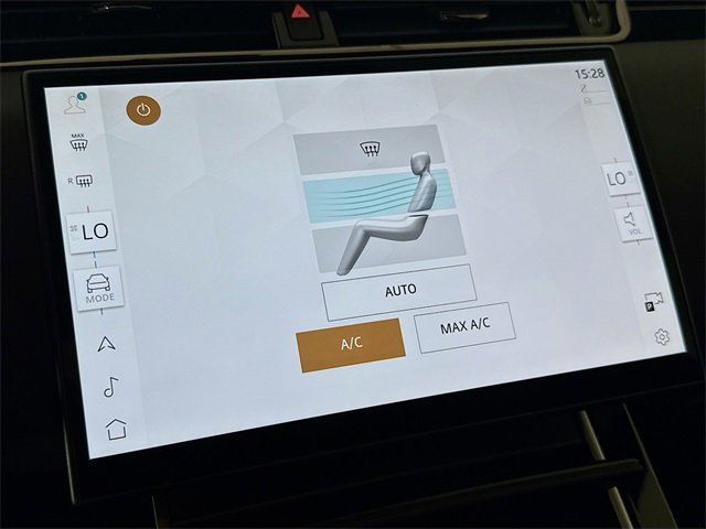 New 2026 Land Rover Range Rover Evoque Dynamic SE image 18