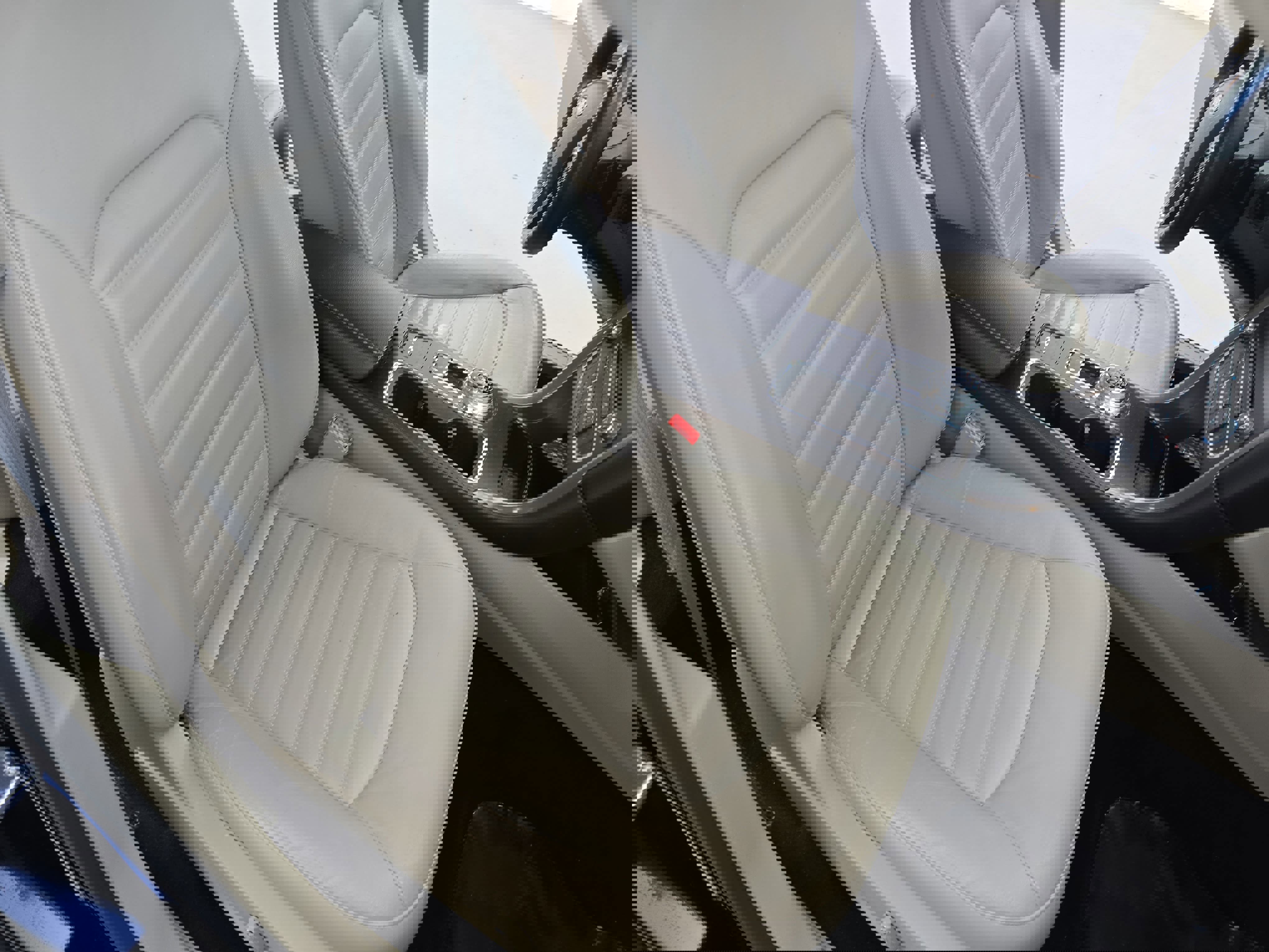 Used 2017 Ford Fusion SE w/ Fusion SE Technology Package image 10