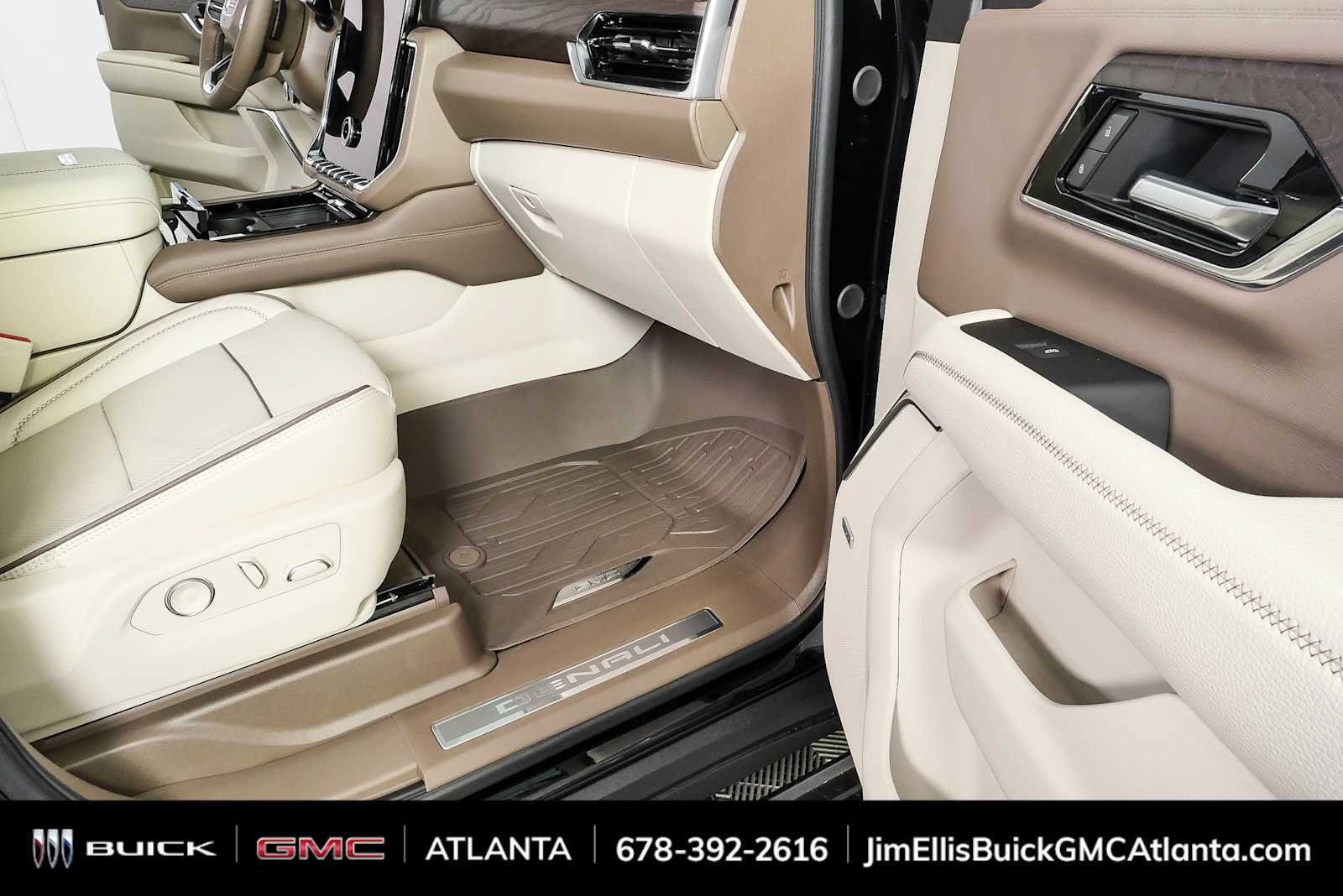 New 2026 GMC Yukon Denali w/ Denali Reserve Package AWD/4WD image 26