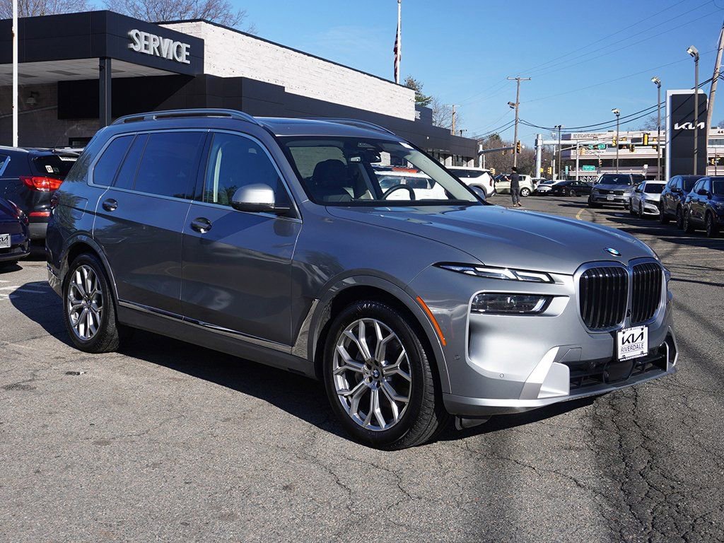 Used 2023 BMW X7 xDrive40i w/ Parking Assistance Package AWD/4WD image 63