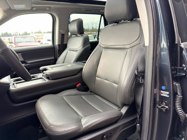 Certified 2025 Ford Expedition Active image 22