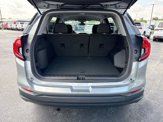 Used 2024 GMC Terrain SLE w/ Driver Convenience Package FWD image 24