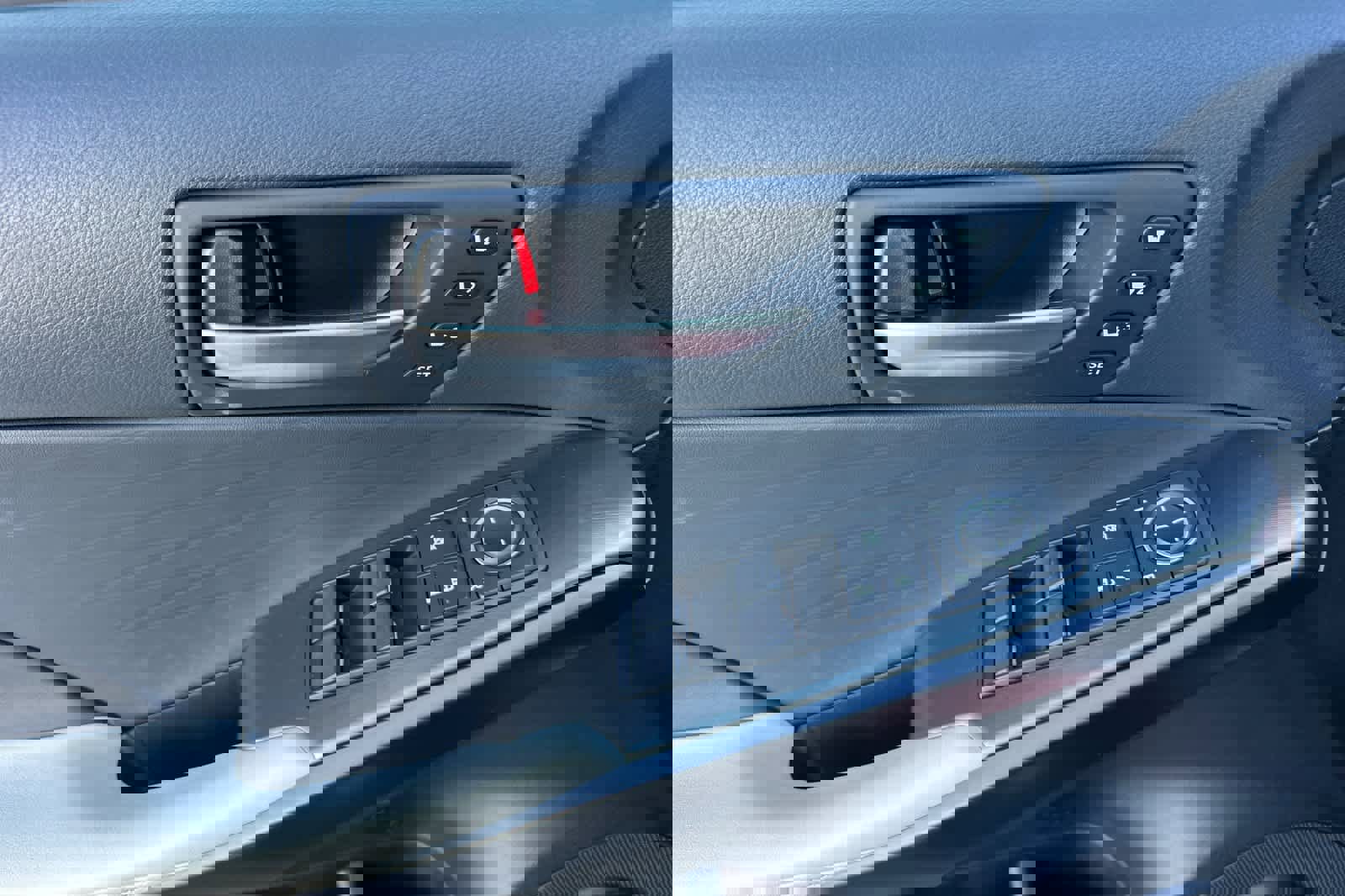 Used 2023 Lexus IS 500 image 12