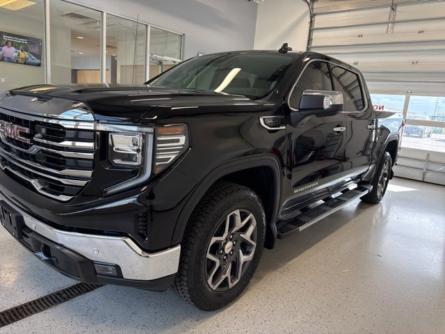 New 2026 GMC Sierra 1500 SLT w/ SLT Premium Package image 12