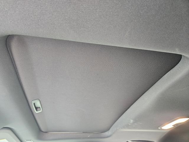 Used 2025 GMC Canyon Denali image 26