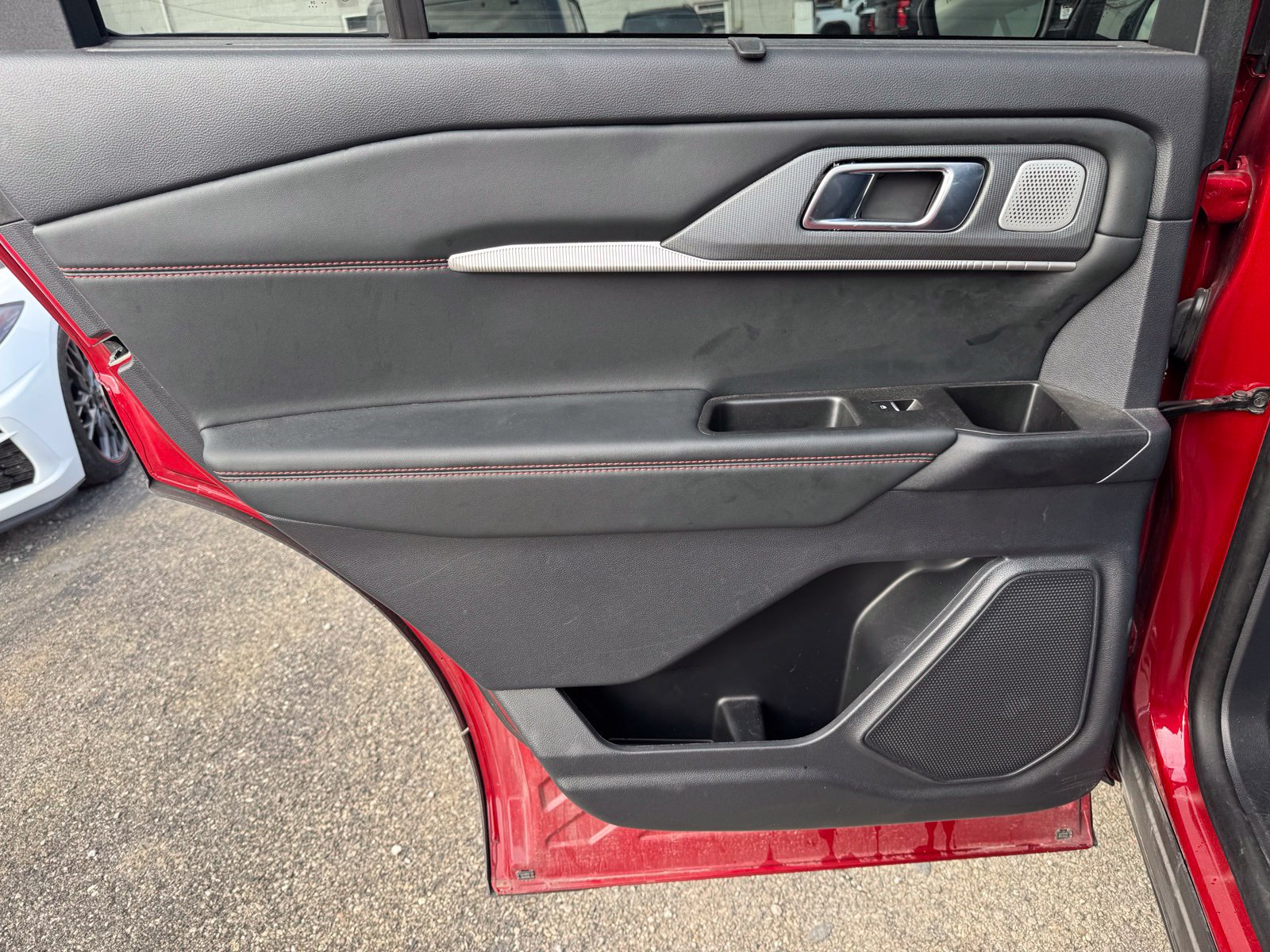 Used 2025 Ford Explorer ST AWD/4WD image 22