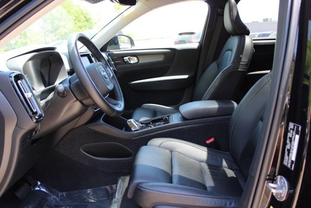 Used 2023 Volvo XC40 B5 Ultimate w/ Protection Package Premier AWD/4WD image 25