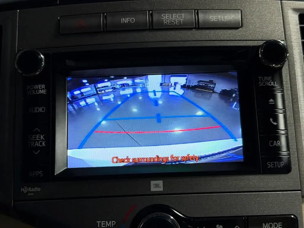 Used 2013 Toyota Venza XLE w/ XLE Premium Pkg FWD image 42