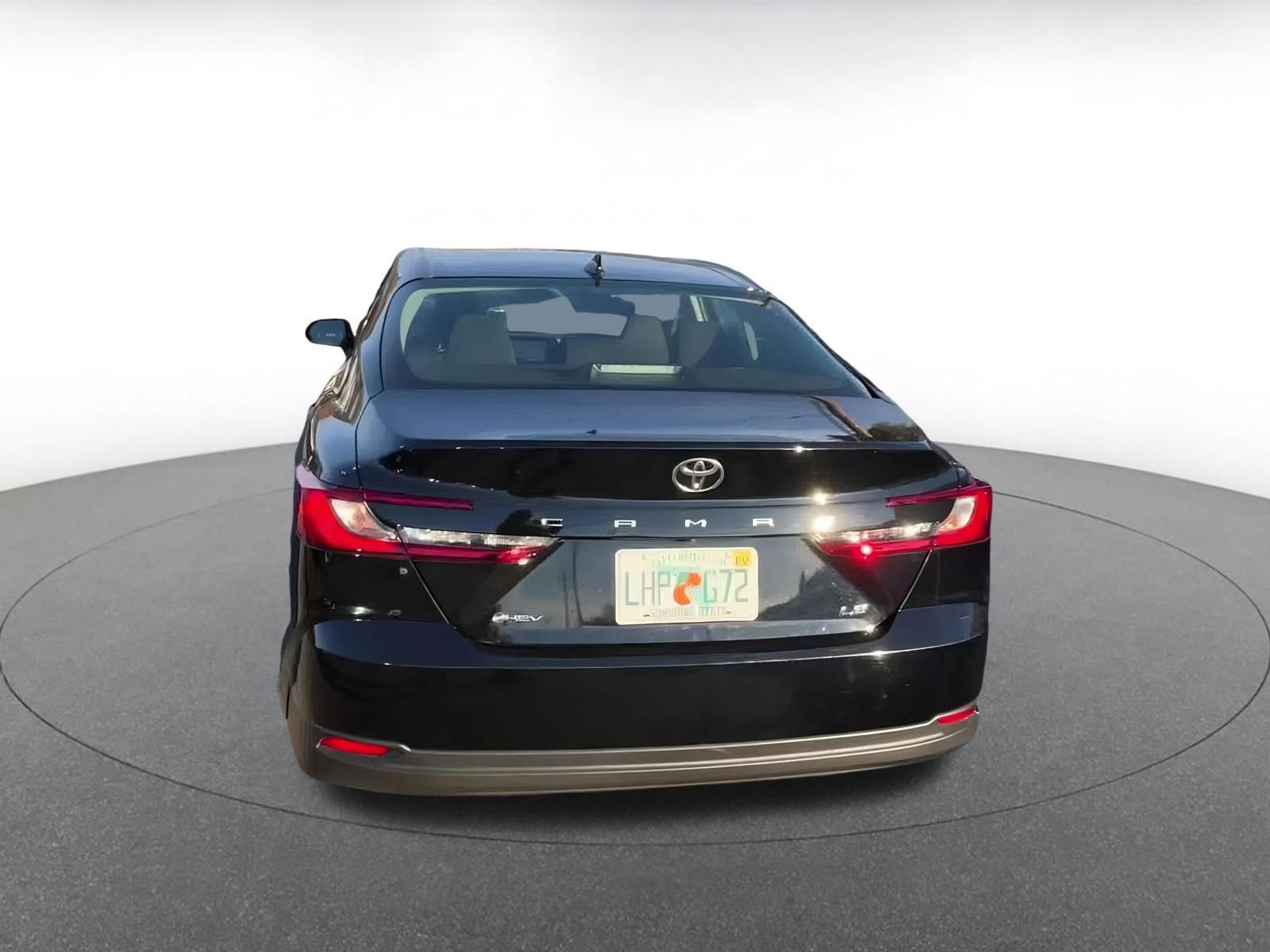 Used 2025 Toyota Camry LE image 12