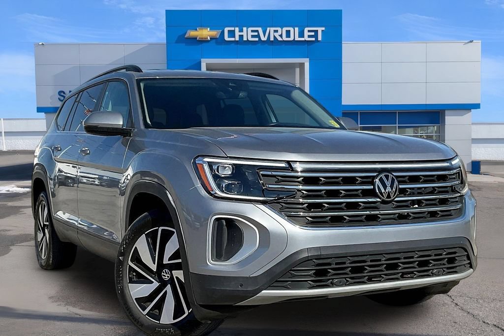 Used 2024 Volkswagen Atlas SE AWD/4WD image 2