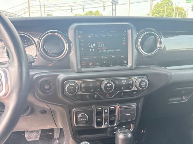 Used 2022 Jeep Wrangler Unlimited Sahara AWD/4WD image 18