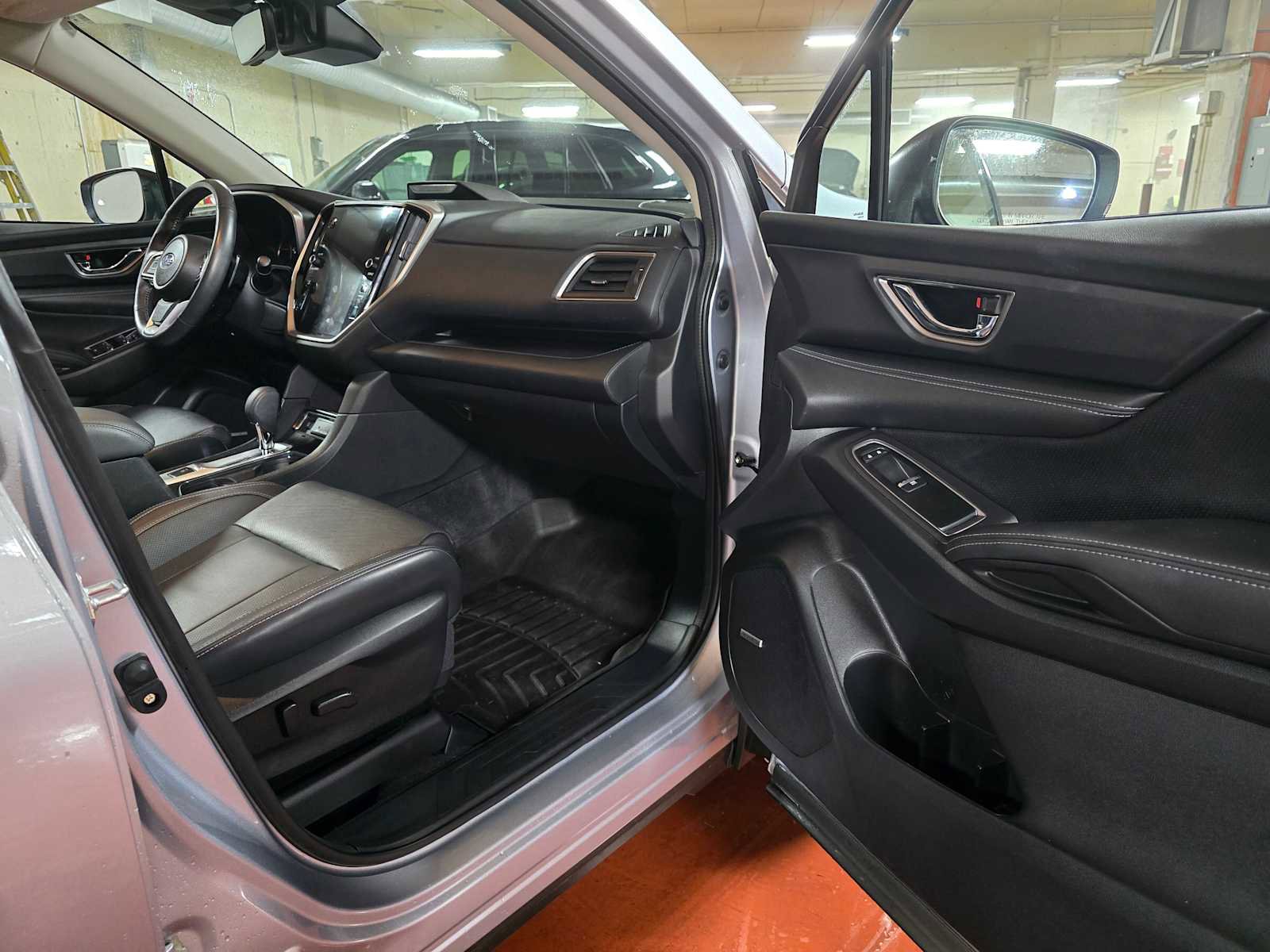 Used 2024 Subaru Ascent Limited w/ Technology Package image 13