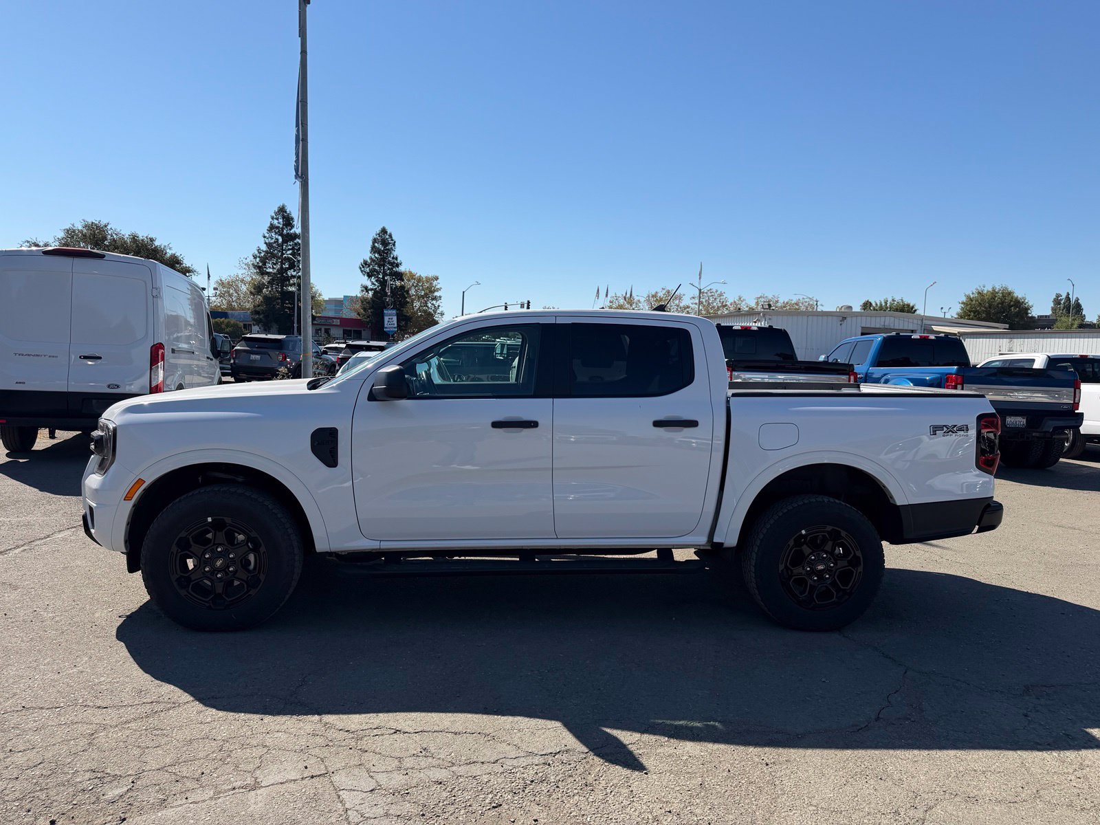 Used 2025 Ford Ranger XLT w/ FX4 Off-Road Package AWD/4WD image 2