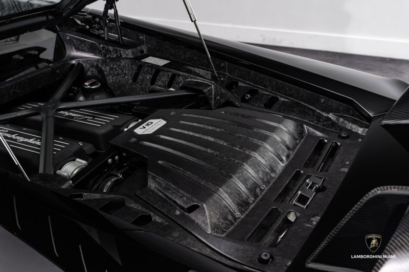 Used 2019 Lamborghini Huracan LP 580-2 image 15