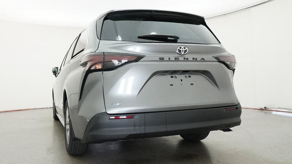 New 2026 Toyota Sienna LE FWD image 25