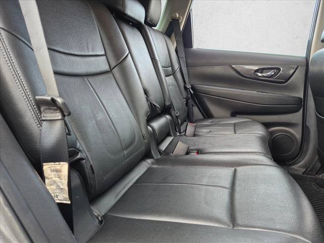 Used 2017 Nissan Rogue SV w/ SV Premium Package FWD image 15