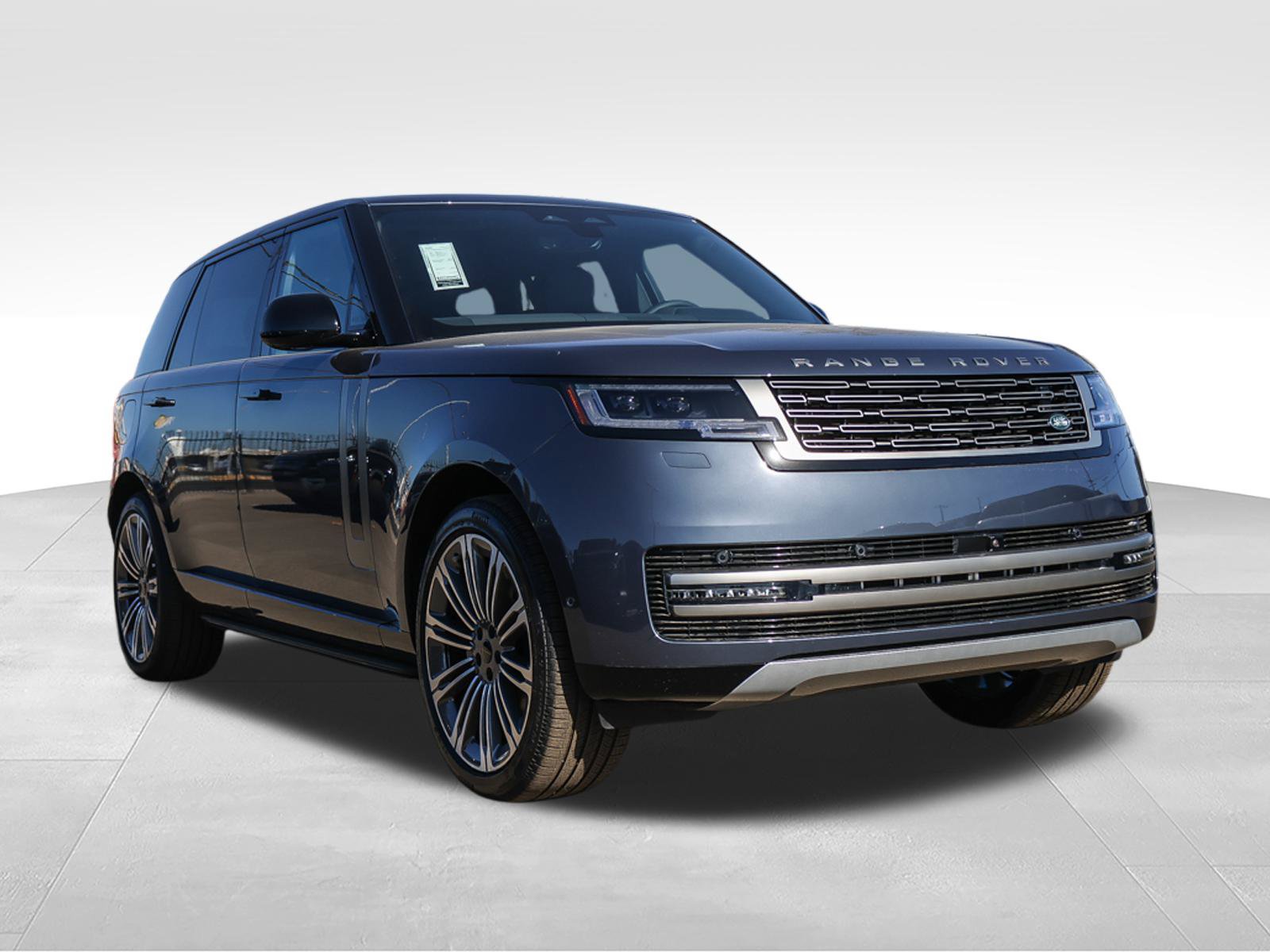 New 2026 Land Rover Range Rover Long Wheelbase SE AWD/4WD image 3