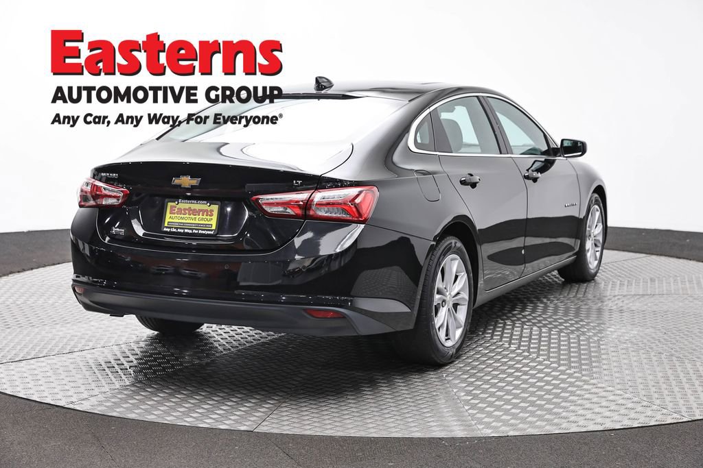 Used 2022 Chevrolet Malibu LT w/ Leather Package FWD image 5
