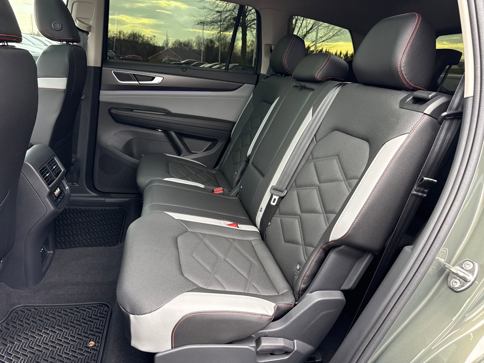 Certified 2025 Volkswagen Atlas Peak Edition SE image 39