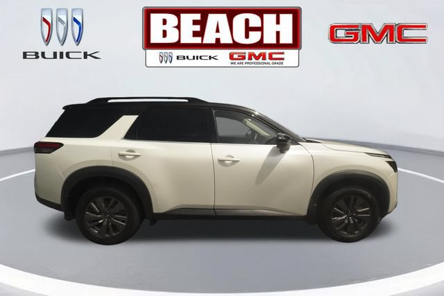 Used 2024 Nissan Pathfinder SV FWD image 39