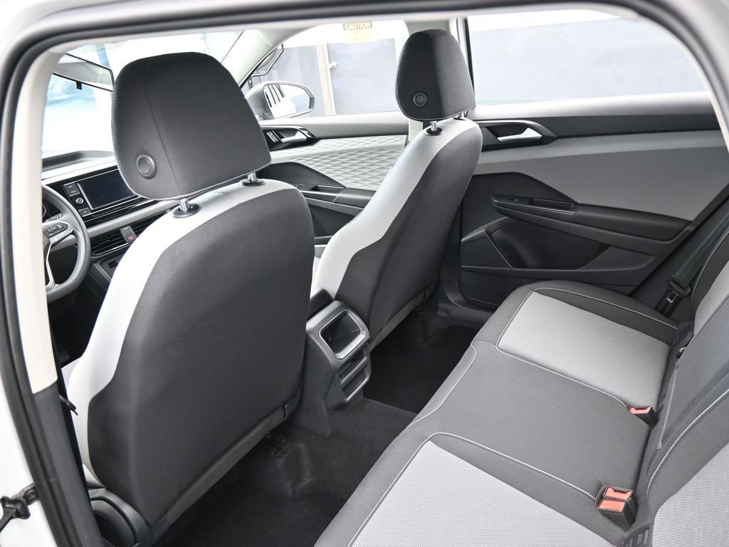 Used 2022 Volkswagen Taos S image 28