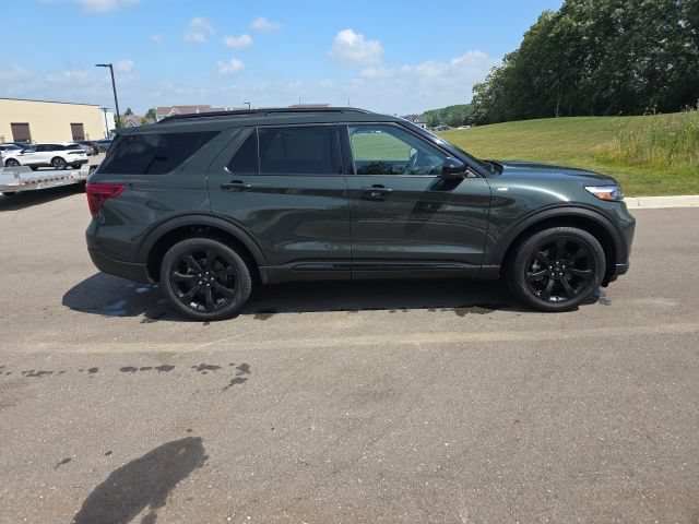 Used 2023 Ford Explorer ST-Line w/ Class IV Trailer Tow Package AWD/4WD image 8