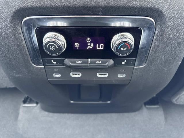 Used 2023 GMC Yukon Denali Ultimate image 19