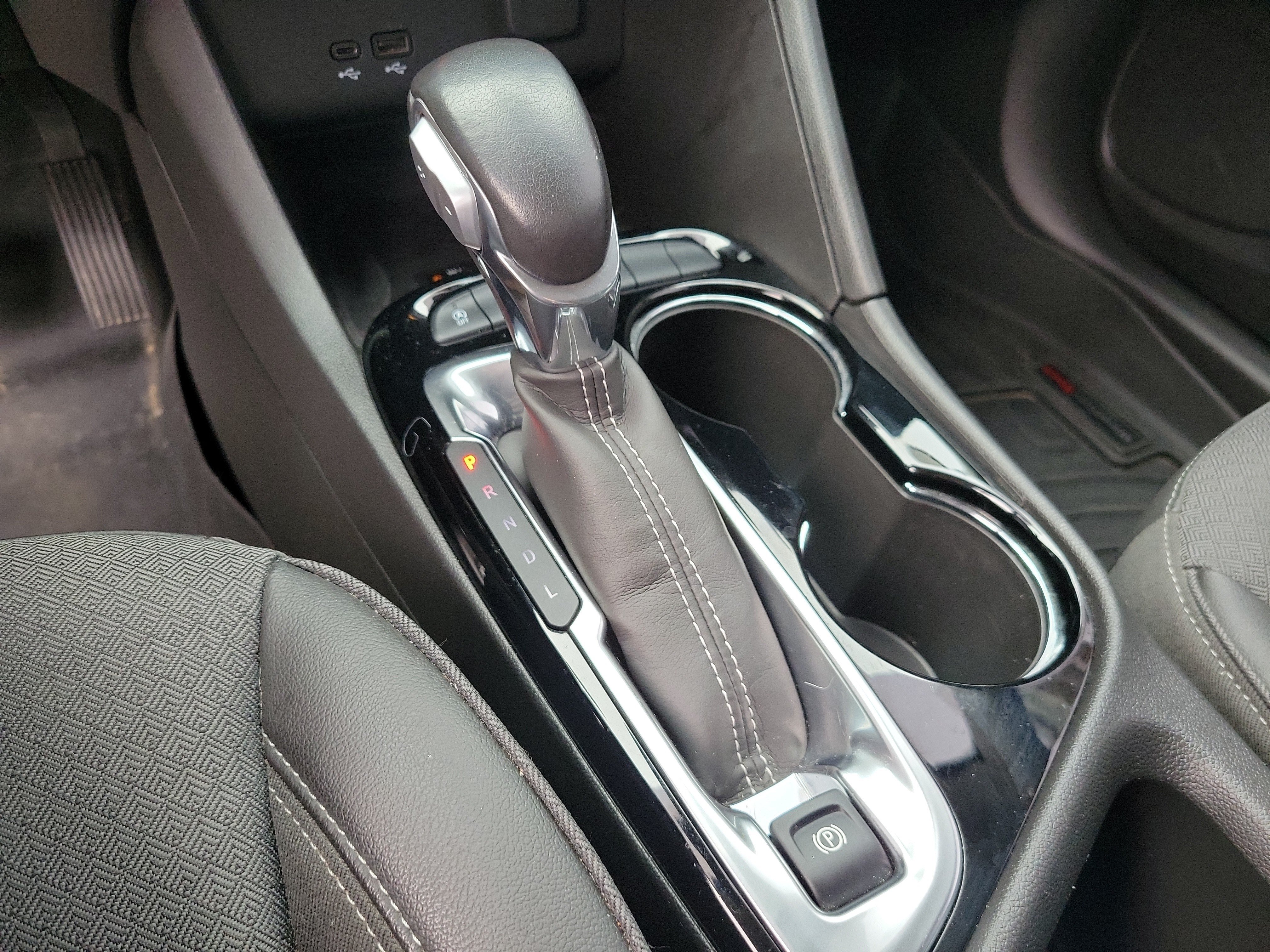 Used 2024 Buick Encore GX Preferred w/ Advanced Technology Package FWD image 19
