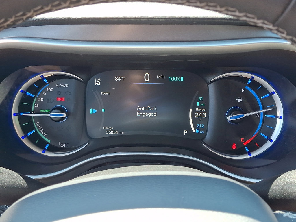 Used 2024 Chrysler Pacifica Limited FWD image 25