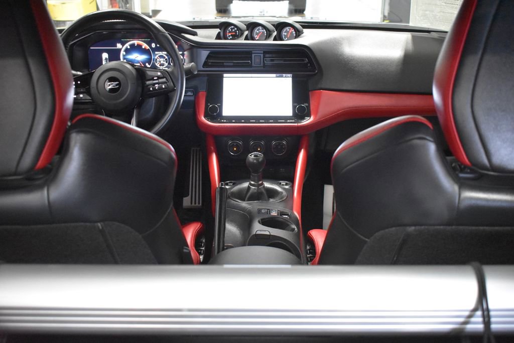 Certified 2024 Nissan Z Performance w/ Floor Mat Package image 13