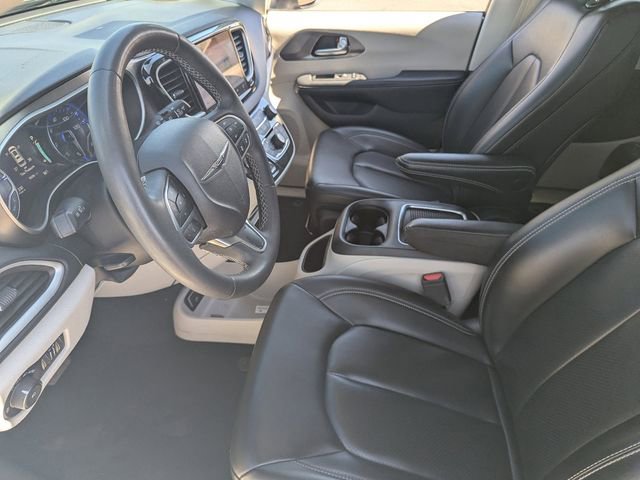 Used 2023 Chrysler Pacifica Touring-L FWD image 22
