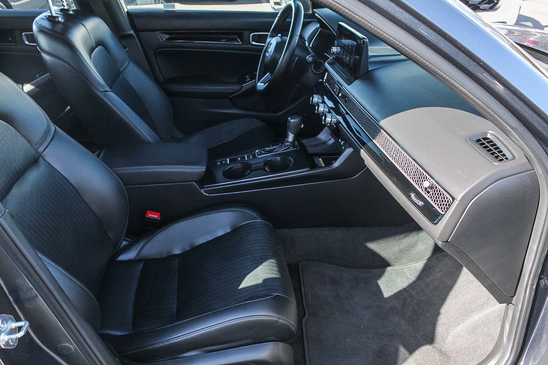 Certified 2024 Honda Civic Sport Touring image 8