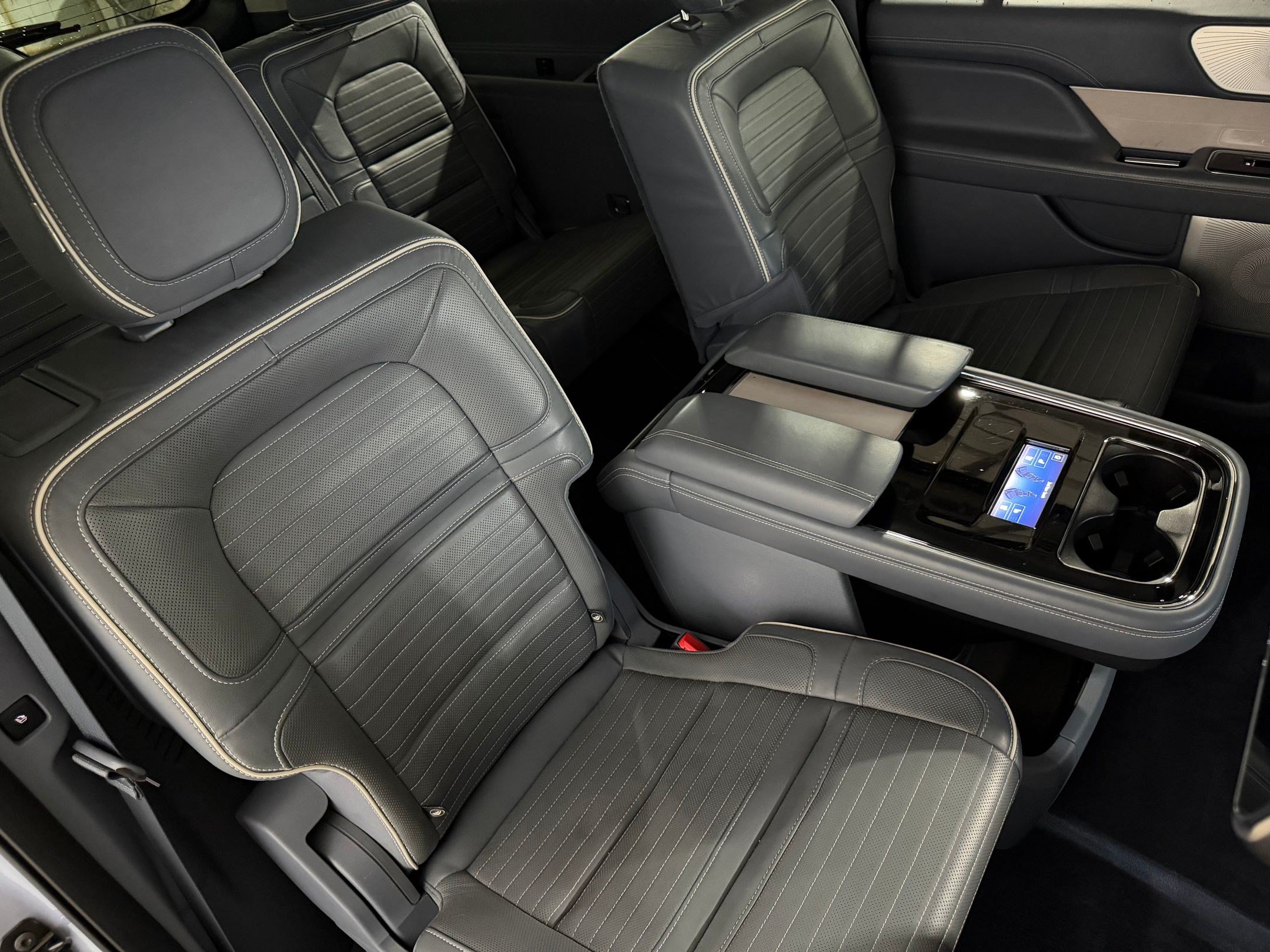 Used 2023 Lincoln Navigator L Black Label AWD/4WD image 18