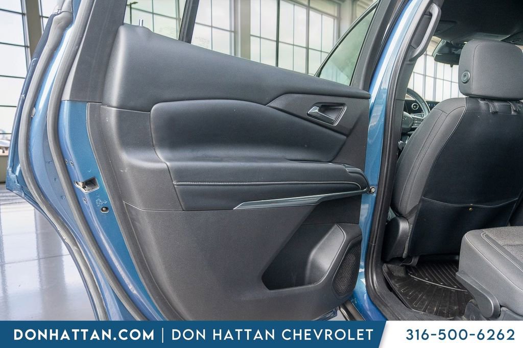 Used 2025 Chevrolet Traverse LT w/ Midnight/Sport Edition AWD/4WD image 21