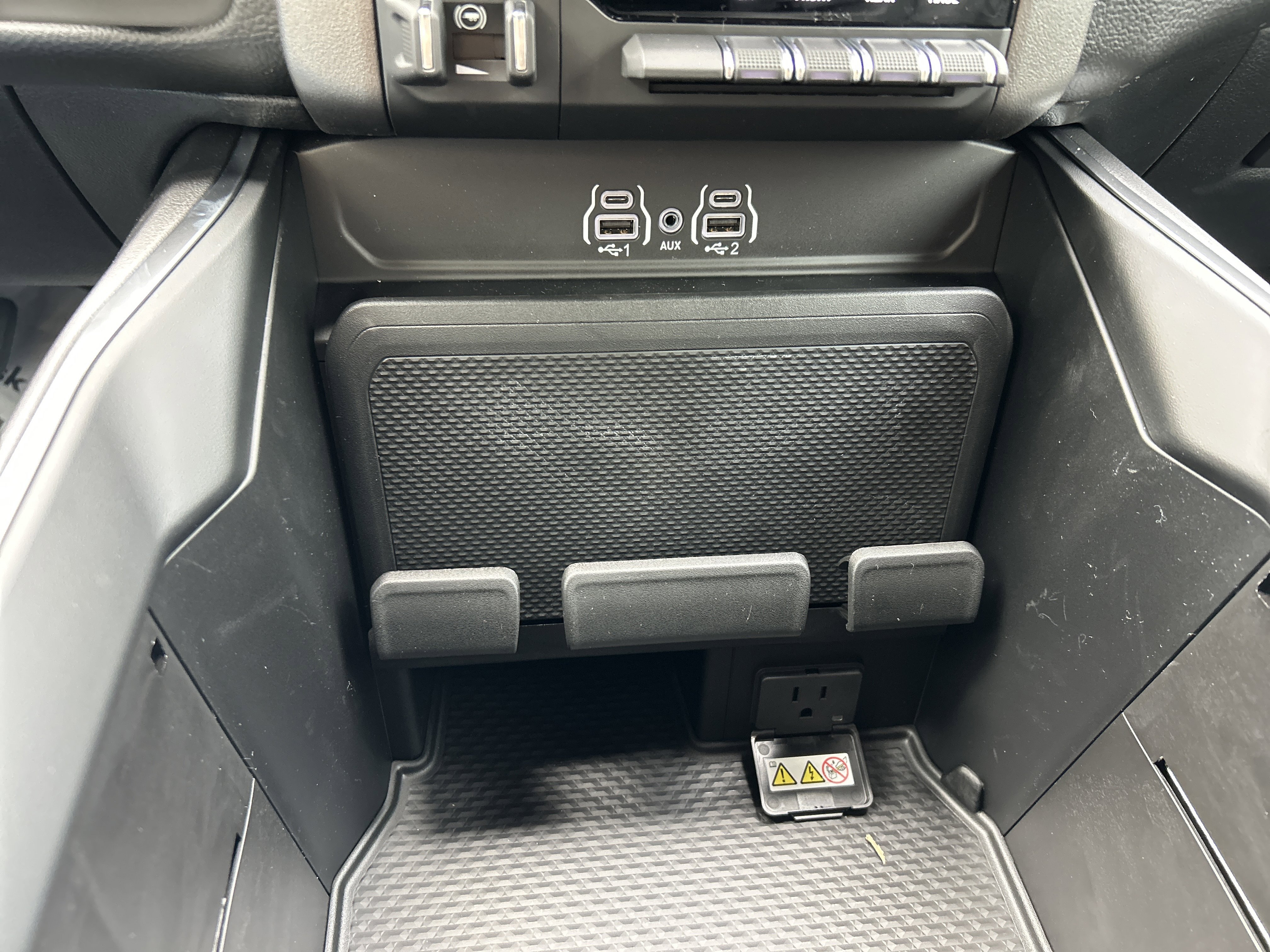New 2026 RAM 1500 Big Horn w/ Night Edition image 23