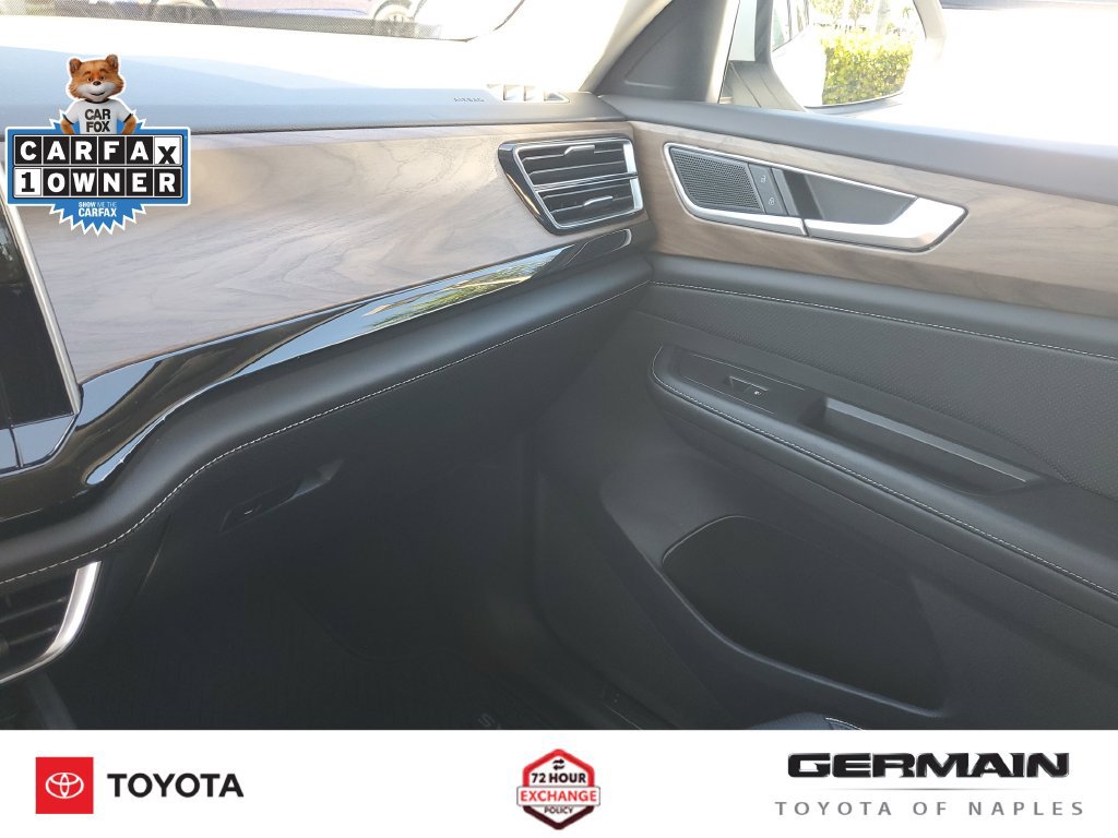 Used 2025 Volkswagen Atlas SE w/ Black Wheel Package FWD image 36