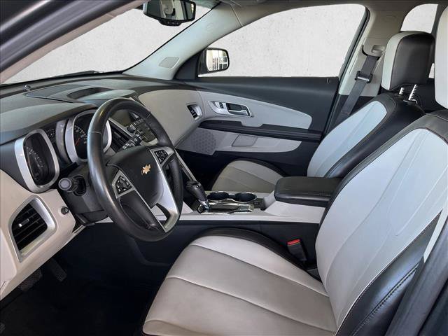 Used 2017 Chevrolet Equinox Premier w/ Enhanced Convenience Package AWD/4WD image 9