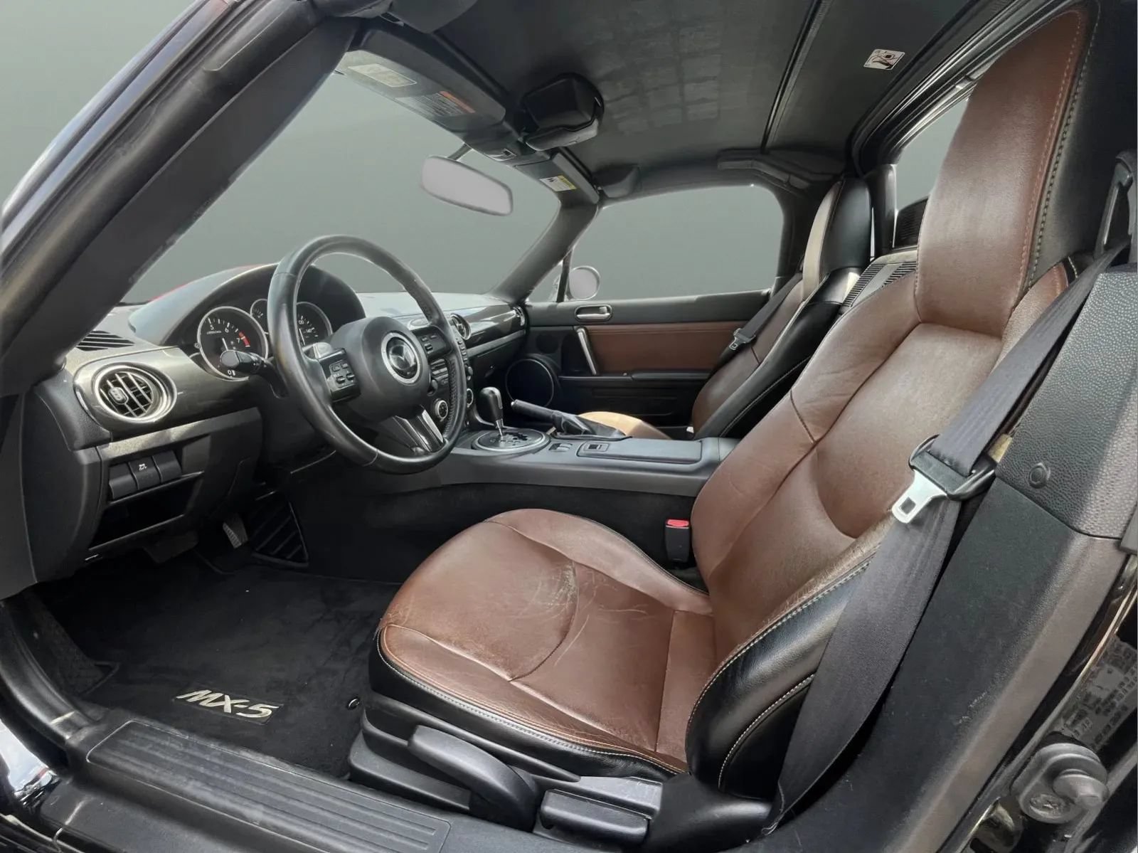 Used 2015 MAZDA MX-5 Miata Grand Touring w/ Premium Package RWD image 11