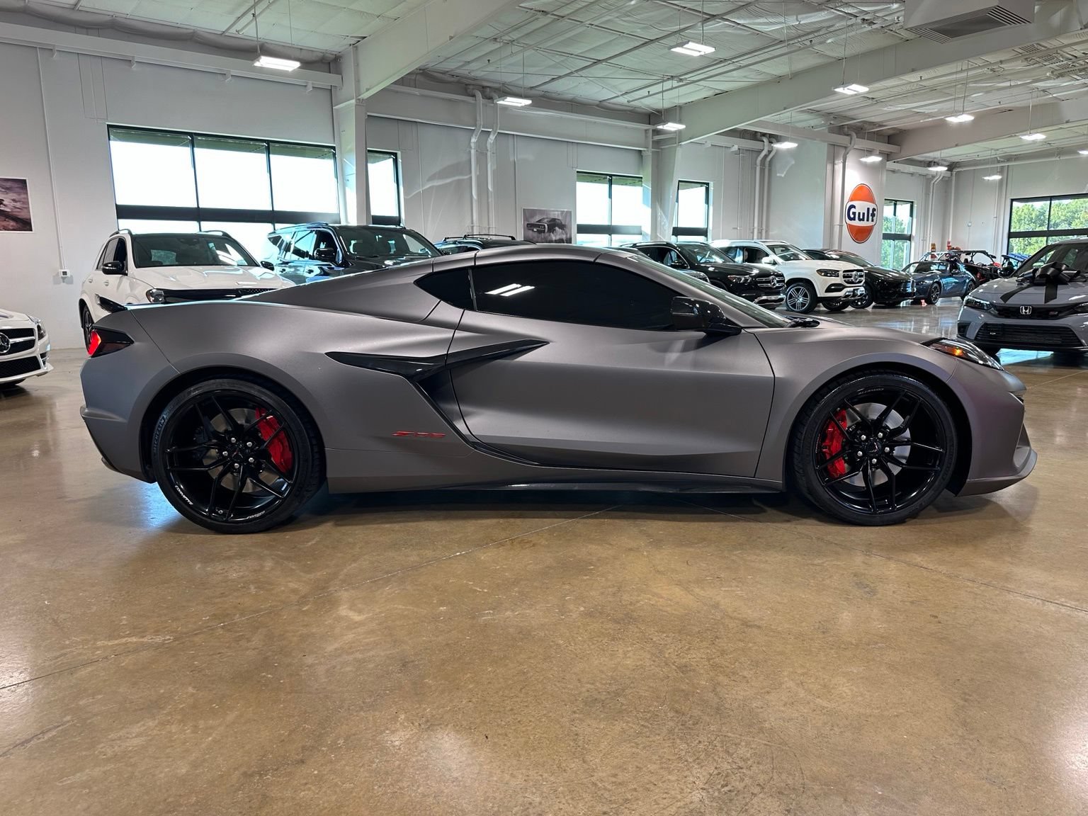 Used 2025 Chevrolet Corvette Z06 RWD image 9