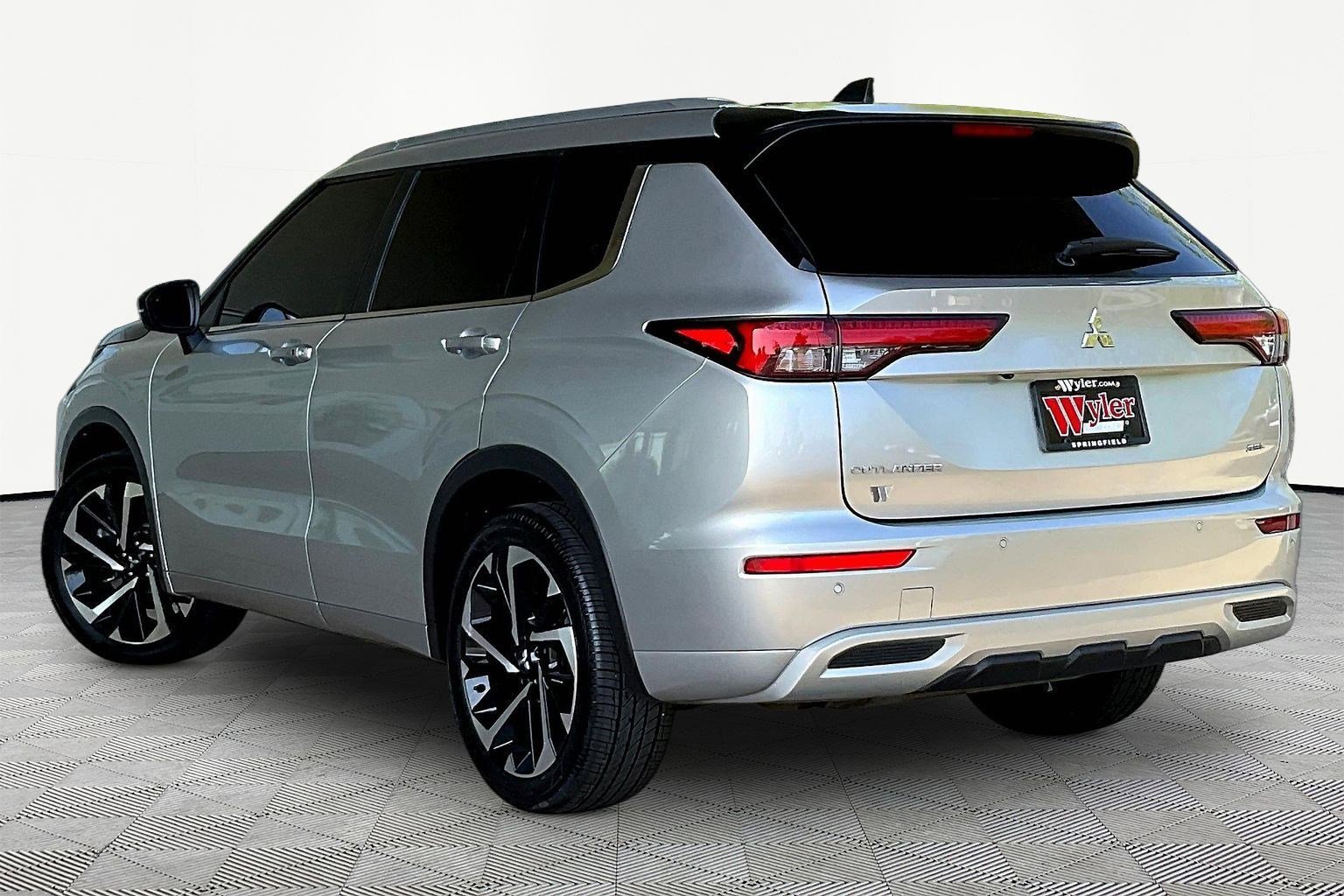 Used 2022 Mitsubishi Outlander SEL AWD/4WD image 4