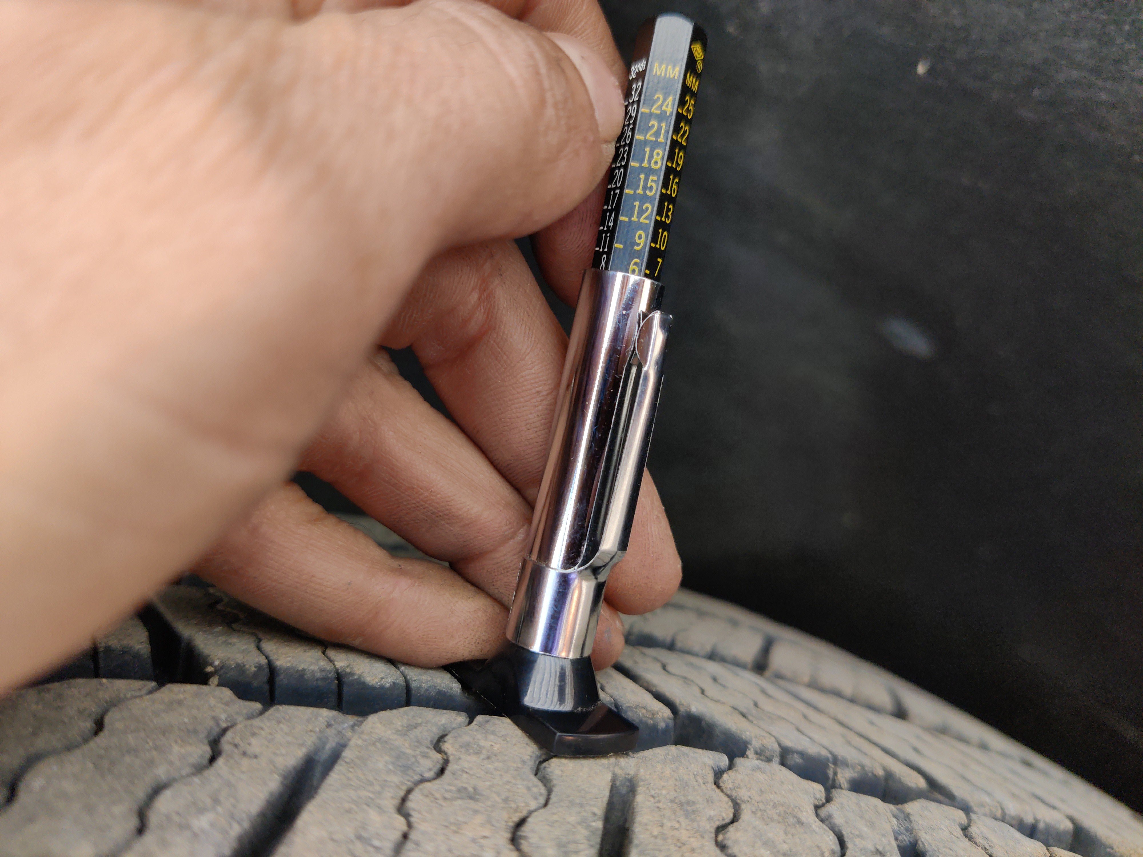 Used 2019 Cadillac Escalade Premium Luxury image 31