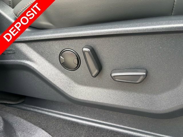 Used 2025 Ford Expedition Active image 43