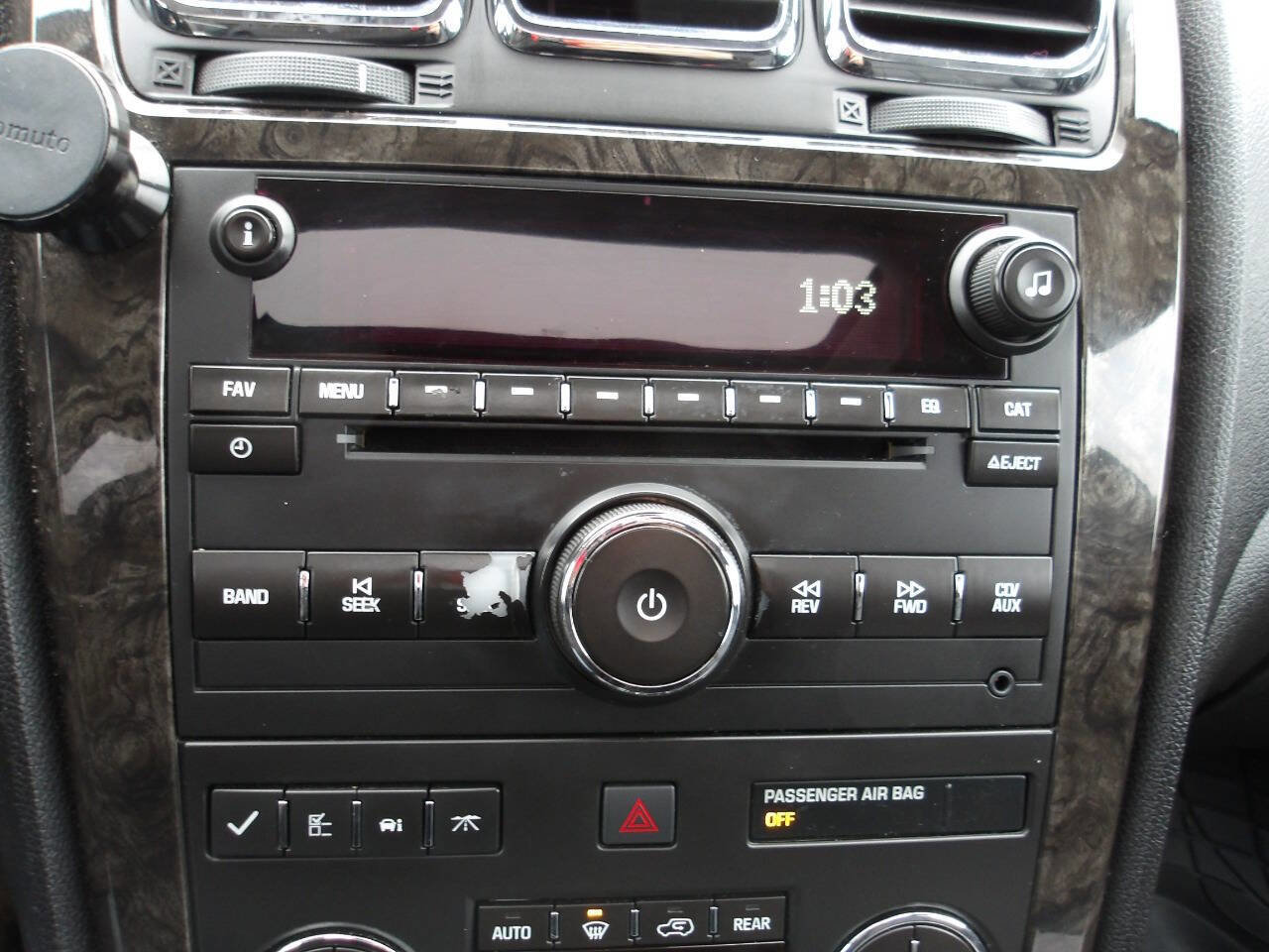 Used 2011 GMC Acadia Denali image 14