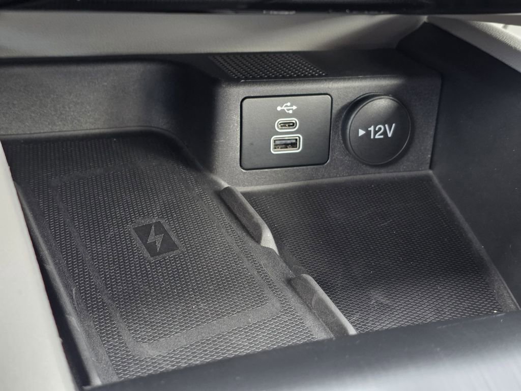 Used 2024 Ford Escape Platinum w/ Premium Technology Package image 25