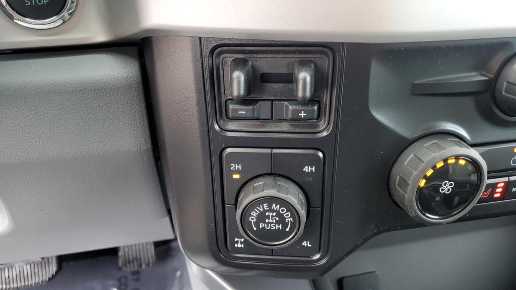 New 2026 Ford F250 XLT w/ XLT Premium Package image 28