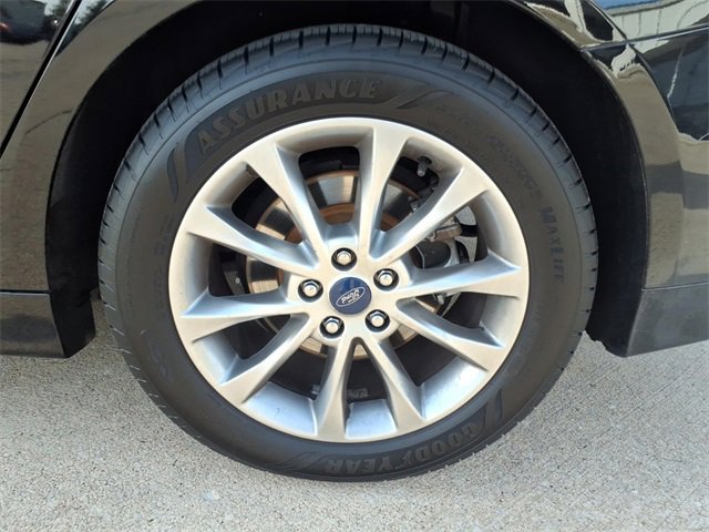 Used 2017 Ford Fusion SE w/ Fusion SE Technology Package image 22