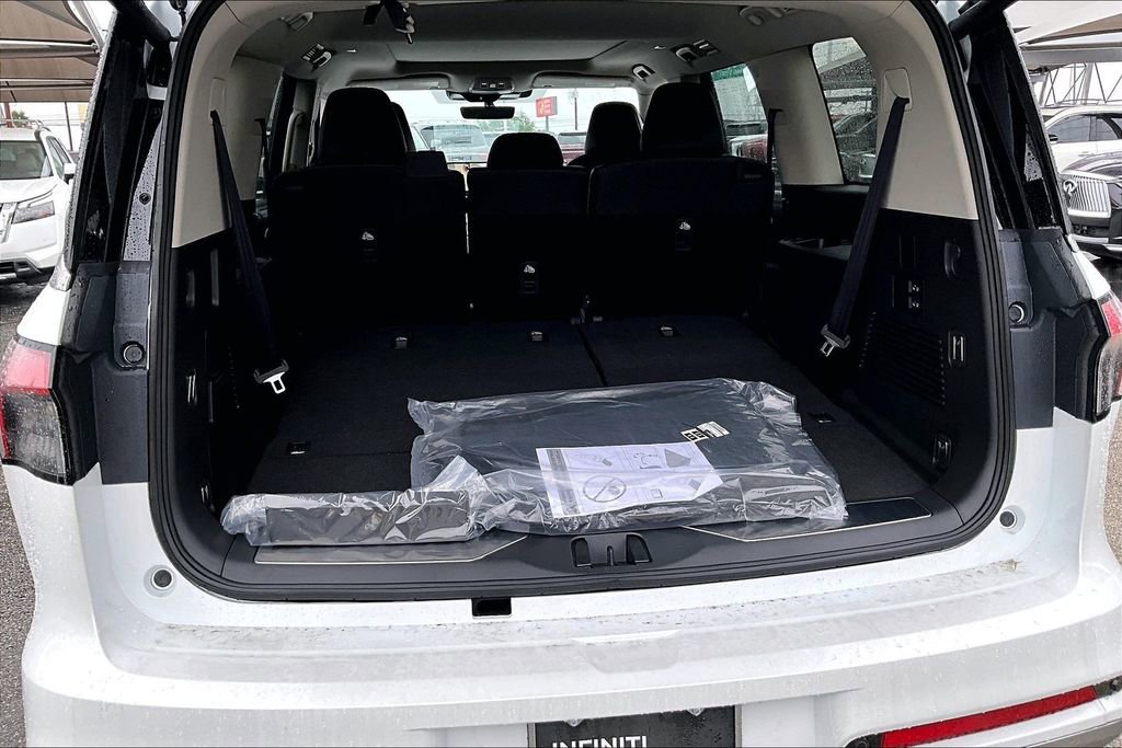 New 2026 INFINITI QX80 Pure RWD image 39