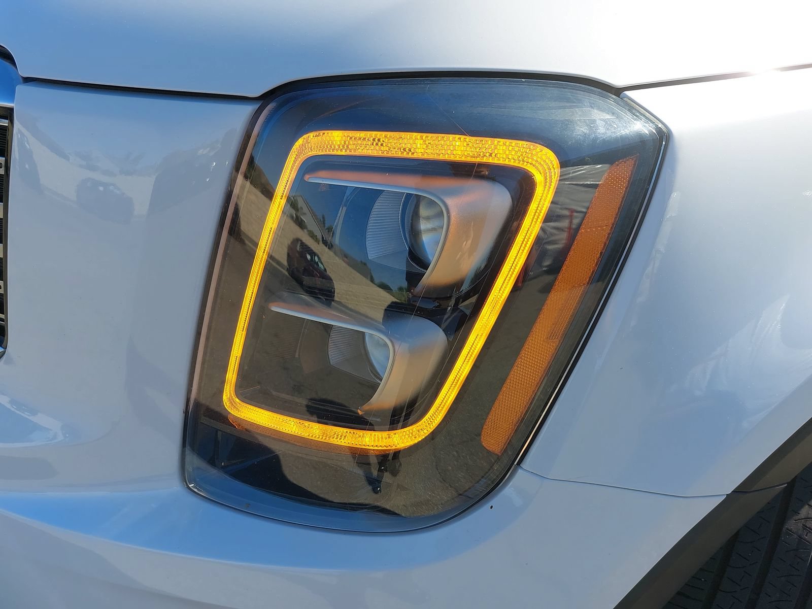 Used 2021 Kia Telluride SX w/ Towing Package FWD image 35