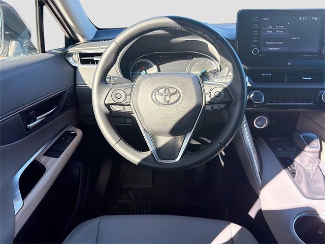 Used 2022 Toyota Venza XLE image 17