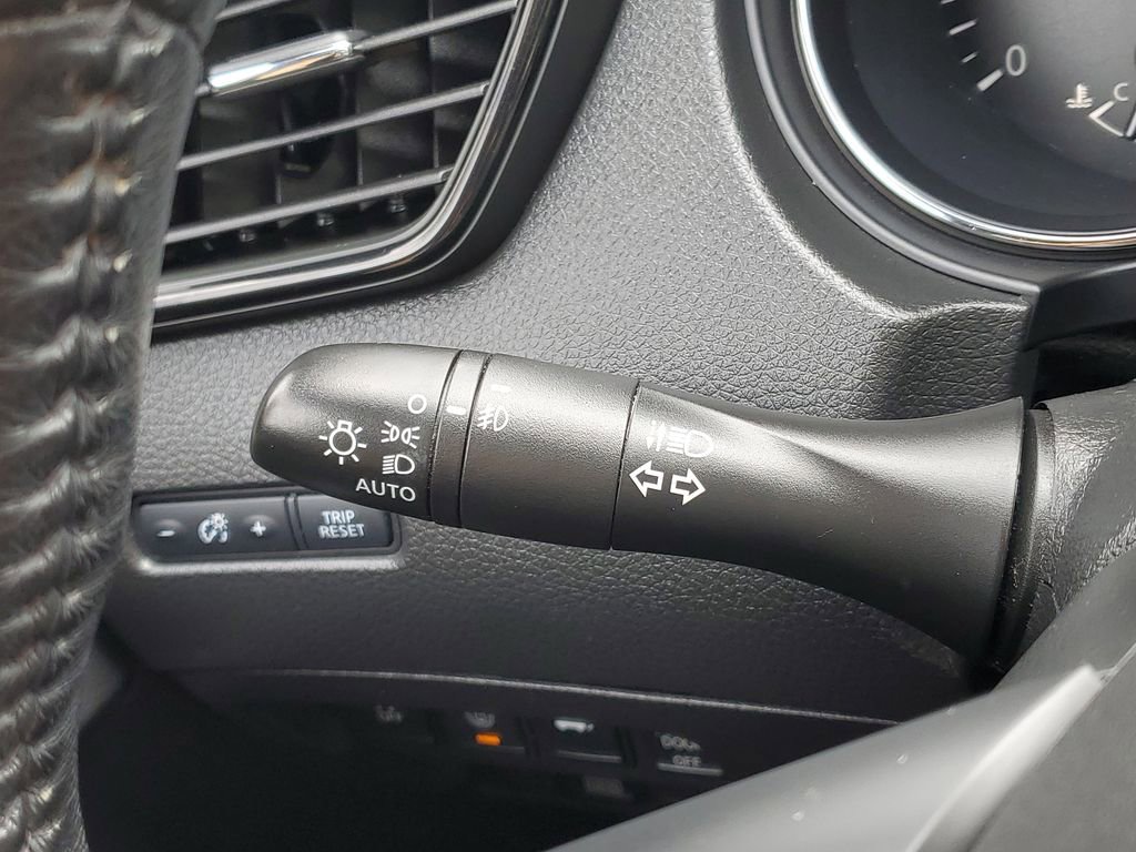 Used 2017 Nissan Rogue SL AWD/4WD image 15